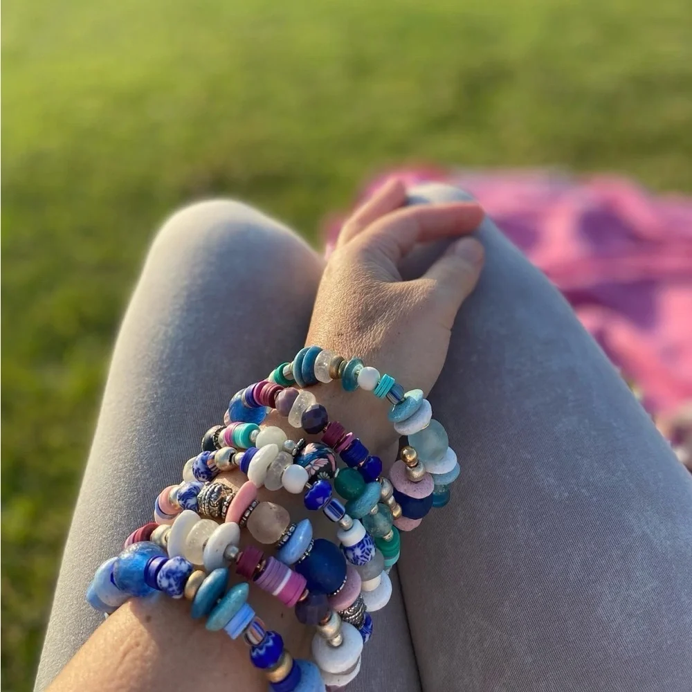 2 piece Handmade bracelet set stack,African glass beads Blue, turquoise,… - Picture 9 of 16